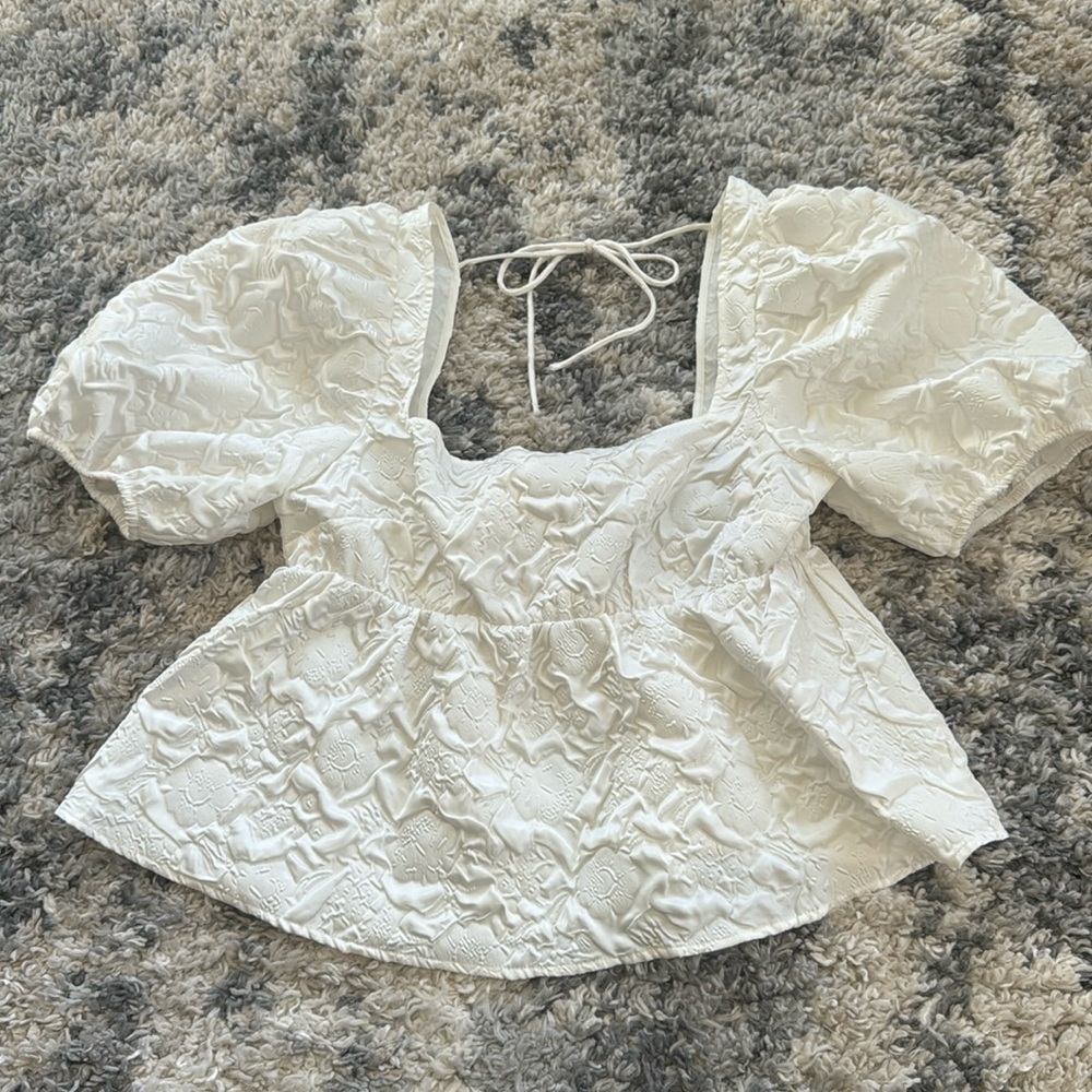 Women’s White Top - medium